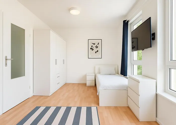 Halle 3 Mit Guter Ausstattung Halle (Saale)